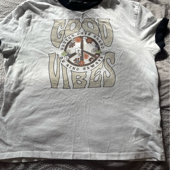 White blouse with black with a symbol of Peace and flowers - Picture 1 of 2